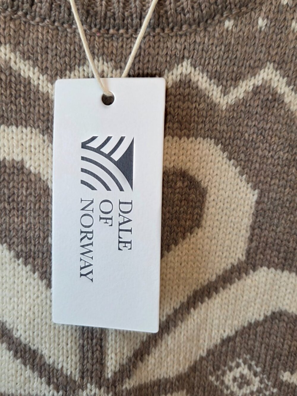 Dale Of Norway Falkeberg Fem Sweater Size S Taupe Neutral Fair Isle Wool NEW - Picture 6 of 11